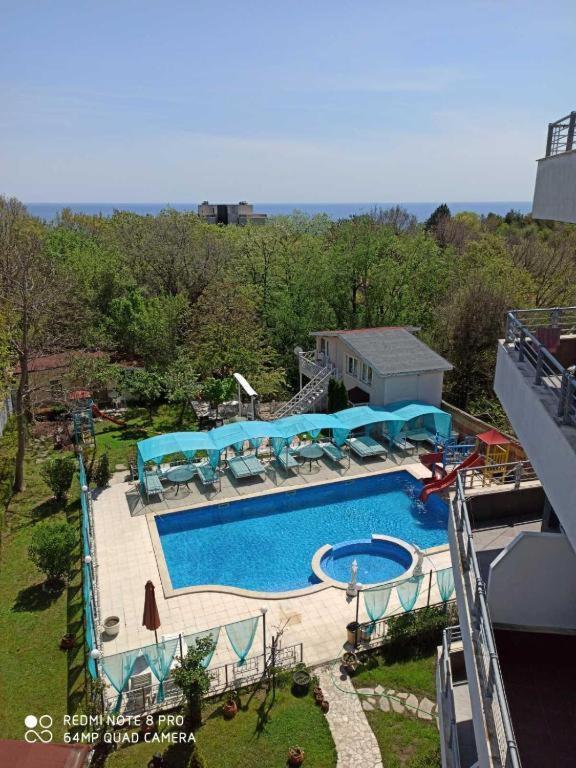 וארנה Danita Apartments & Diva Restaurant Bbq&Pool Bar מראה חיצוני תמונה