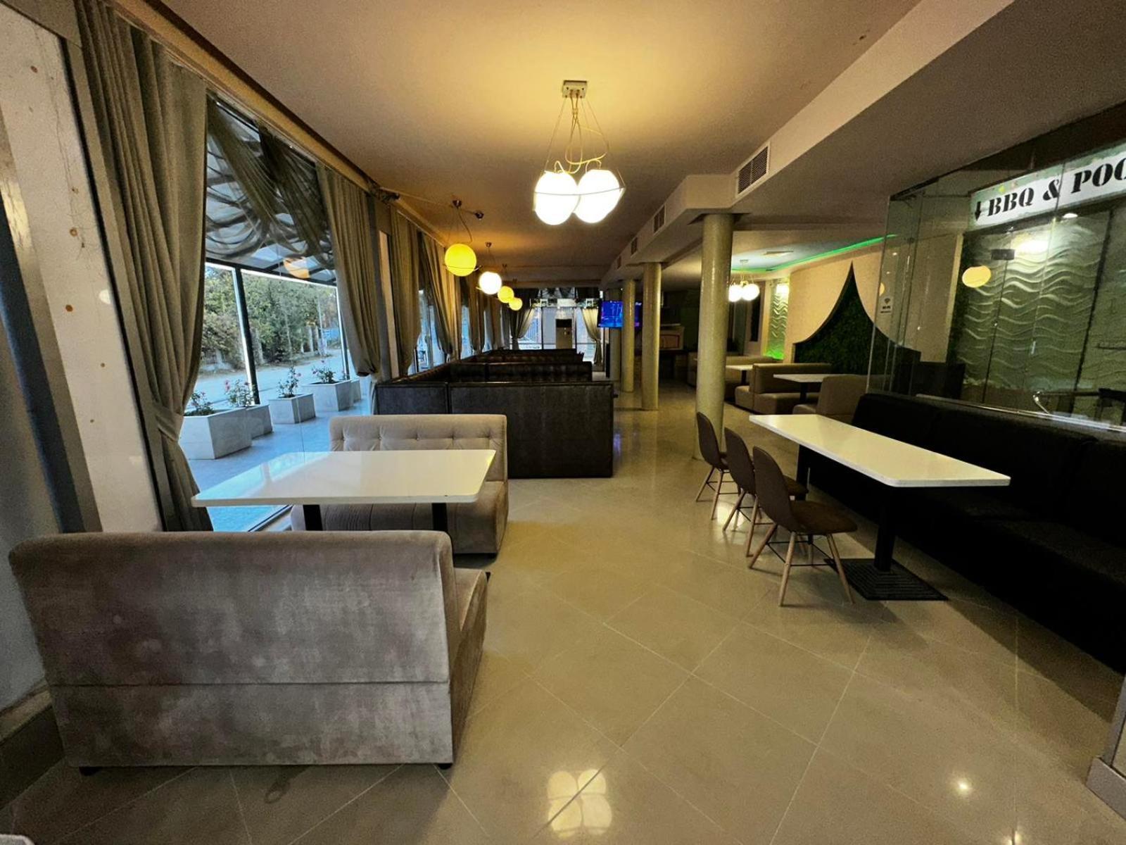 וארנה Danita Apartments & Diva Restaurant Bbq&Pool Bar מראה חיצוני תמונה