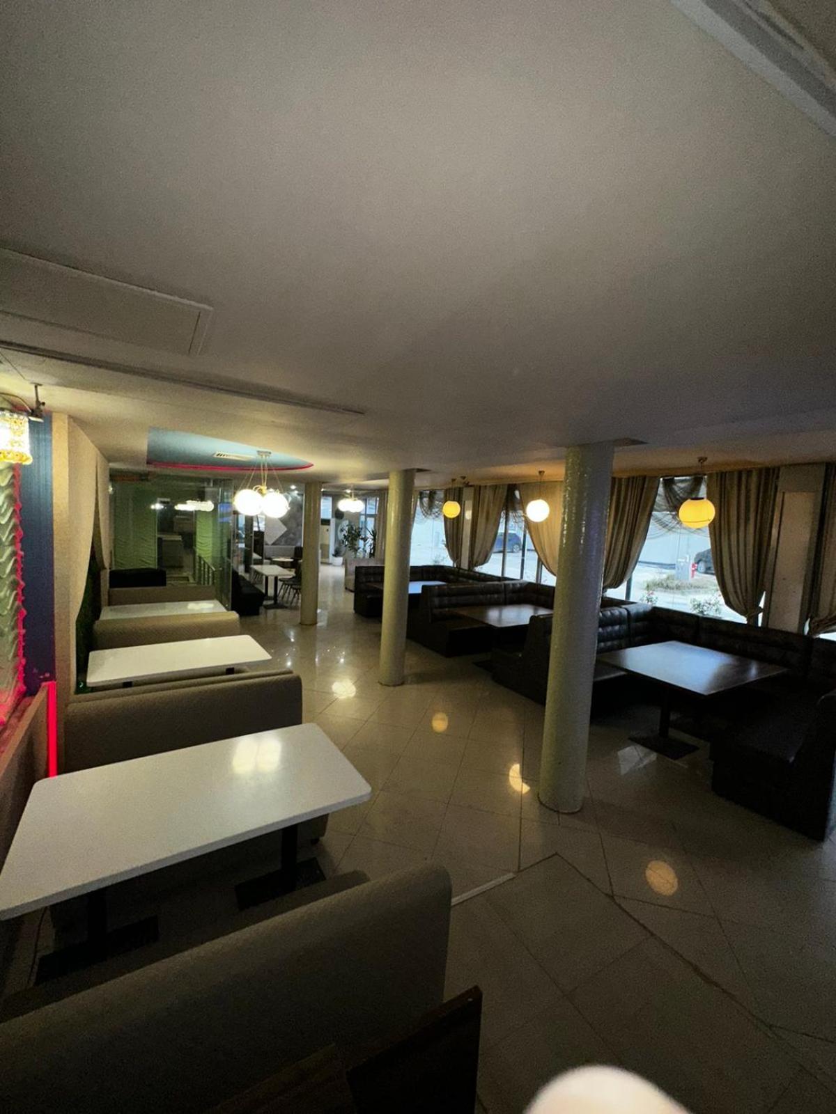 וארנה Danita Apartments & Diva Restaurant Bbq&Pool Bar מראה חיצוני תמונה